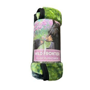 Wild Frontier NWT Wilderness Plush Throw Blanket SZ 50 inches by 60 inches